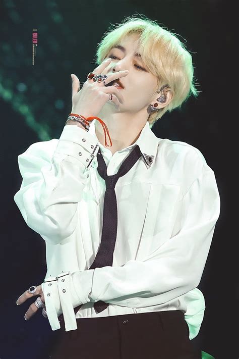 BTS's V Is The King Of Glamorous Rings - Here Are 6 Moments To Prove It - Koreaboo