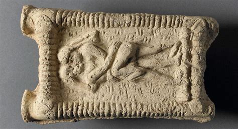 Il Primo Bacio Della Storia In Mesopotamia 4500 Anni Fa Tiscali Cultura