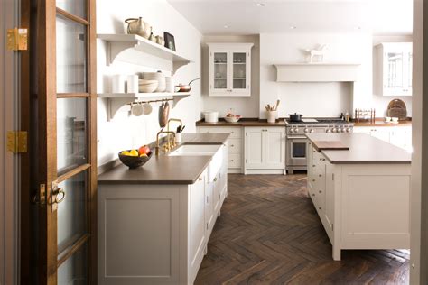 15 Beautiful Traditional Kitchen Designs With A Timeless Look