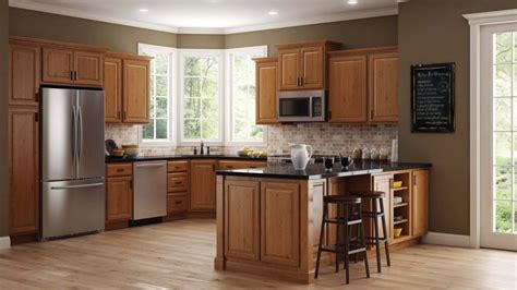 Oak Kitchen Cabinets Make Your Kitchen Look Classy And Appealing