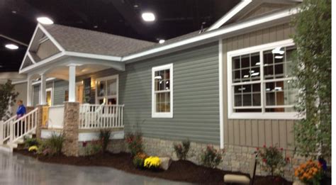 Clayton Home Show Mobile Home Living Manufactured Home Porch Clayton Homes Mobile Home