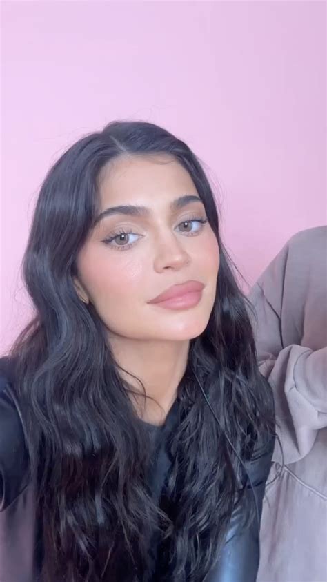 Kylie Jenner Accused Of Overdoing It With Plastic Surgery After Fans