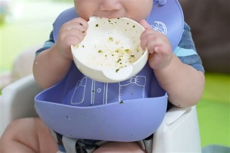 子供の食べこぼし対策！掃除方法やおすすめ洗剤もご紹介 Hub Times（ハブタイムズ）