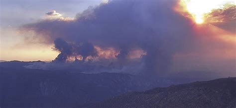 Fairview Fire Two Dead Thousands Of Acres Burned South Of Hemet California Wildfire Today