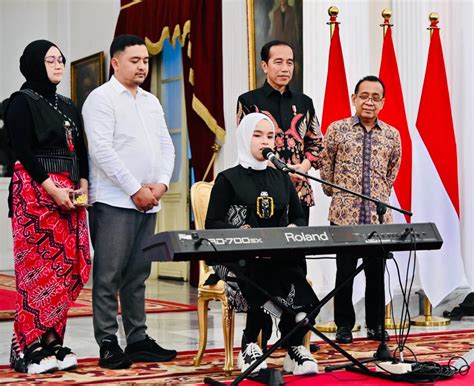 Presiden Jokowi Terima Peraih Golden Buzzer Agt Putri Ariani