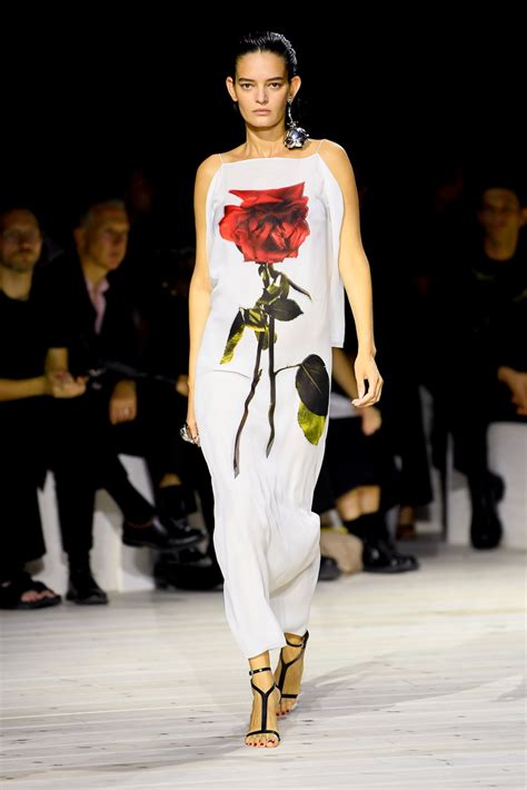 Alexander Mcqueen Rtw Spring Photos