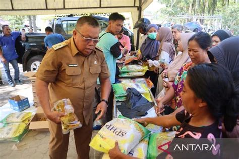 Belitung Timur Kendalikan Inflasi Melalui Operasi Pasar Murah ANTARA