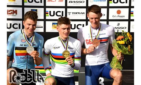 MONDIALE GRAVEL TITOLO A MOHORIC SUL PODIO VERMEERSCH E SWIFT