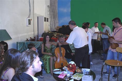 Hazal Kaya Kivanc Tatlitug in Ask i Memnu behind scene Kivanç