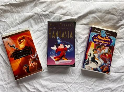 LOT 3 DISNEY VHS Tapes Lion King Masterpieces Fantasia Aladdin King Of