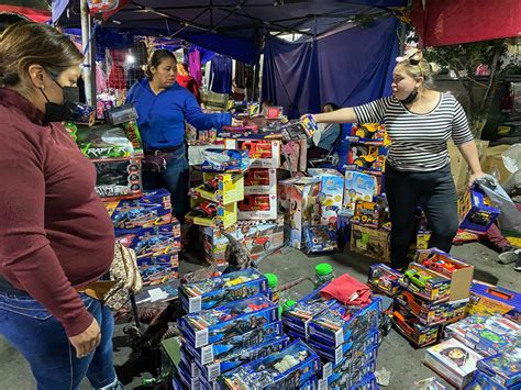 Chilango Tianguis Rifados Para Comprar Juguetes A Buen Precio