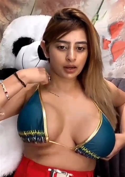 Big Boobs Desi Xnxx By Ankita Dave Desi Nude Pics