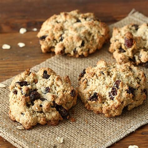 Vanishing Oatmeal Raisin Cookies Recipe | Quaker Oats