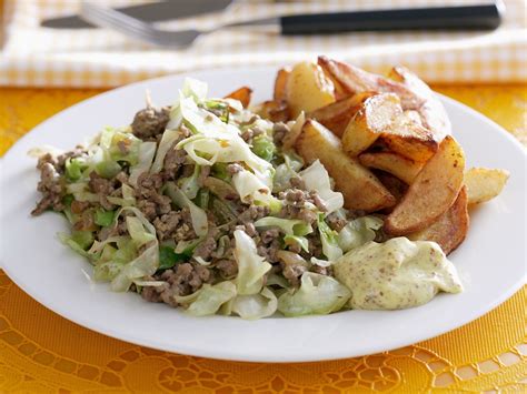 Ground Beef With Cabbage And Potato Wedges Recipe Eat Smarter Usa