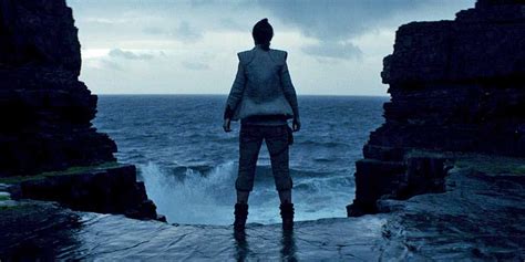 Star Wars Rian Johnson Explains Rey S Journey Into The Black Cave