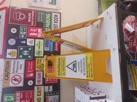 Rectangular Yellow Floor Stand Caution Sign For Industrial Dimension