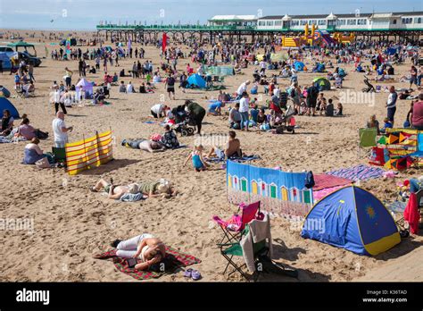 Lytham St Annes Near Blackpool Uk Weather 2nd September 2017 High