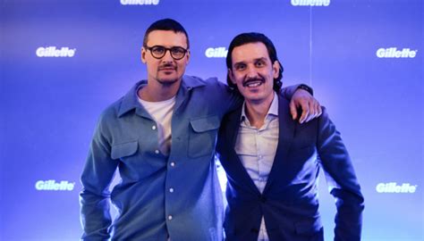 Improwizowane Show Aktorów Klubu Komediowego I Nowego Ambasadora