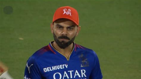 Virat Kohli Completes Most Catches In Ipl History As A Non Wicket