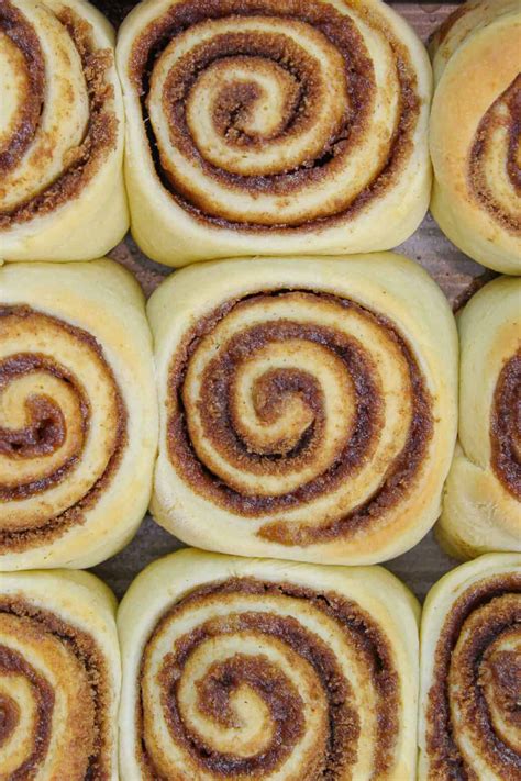 Quick Yeast Cinnamon Rolls Ready In 90 Minutes Chelsweets Recipe