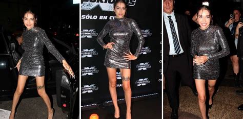 María Becerra deslumbró con su look en la avant premier de Rápidos y