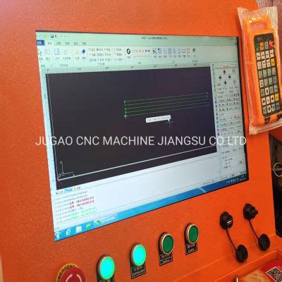 Auto Focus Raytools Head 1kw CNC Fiber Optic Laser Metal Sheet Cutting