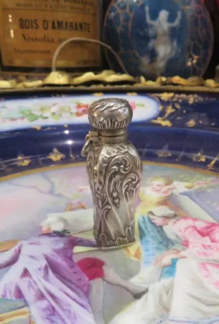 ANCIEN FLACON PARFUMS Ou Sels En Argent Massif De St Lxv Poincon XIXe