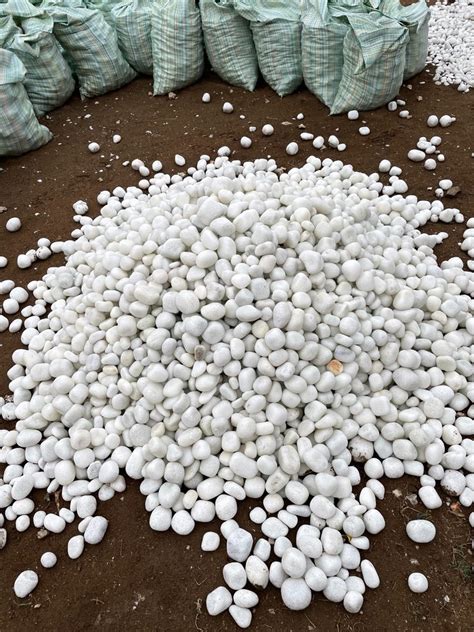 Natural Stone Tumbled Bag And Jumbo Bag Pebble Stones For Landscaping