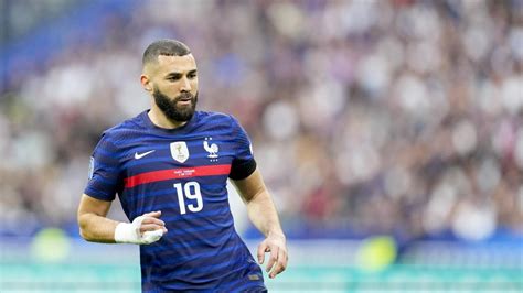 D Crypter Imagen Benzema But En Equipe De France Fr Thptnganamst