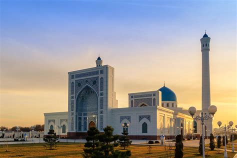 La Ville De Tachkent A Pour Symbole Le Pain Sogda Tour Uzbekistan