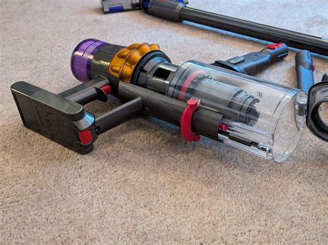 Dyson V Detect Absolute Im Test Premiumsauger Mit Laser