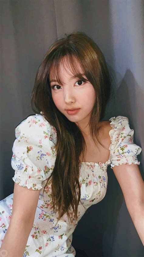 Nayeon TWICE Insta Crop Wallpaper Mi Novia Hermosa Famosas Guapas