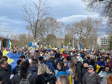 Frapp Tausende An Ukraine Demo In Bern