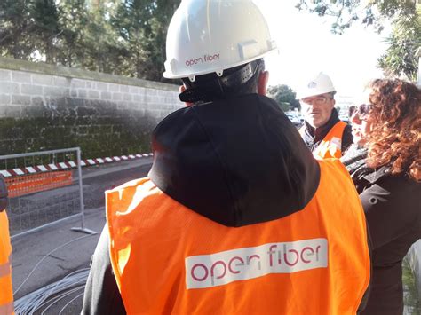 Fibra Ottica A Messina Stop Ai Lavori I Chiarimenti Di Open Fiber