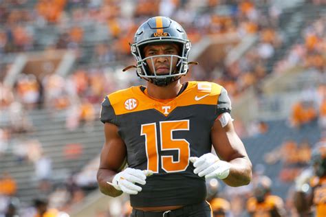 Bru Mccoy Getting Urged By Teammates To Return To Tennessee Football