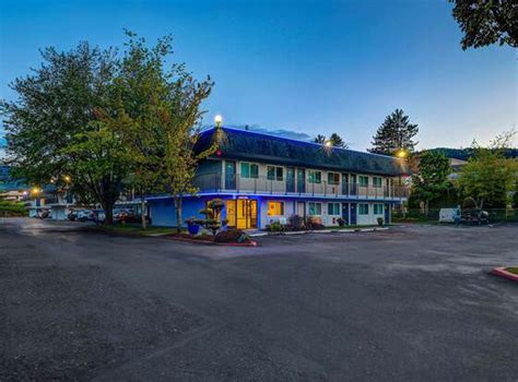 Best Issaquah (WA) Hotels With 18+ Check-In (Updated November 2024)