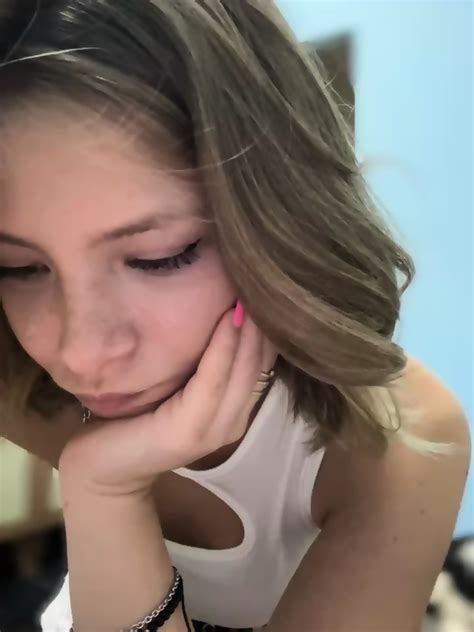 Sexy Blonde Annie 2024 05 12 140021