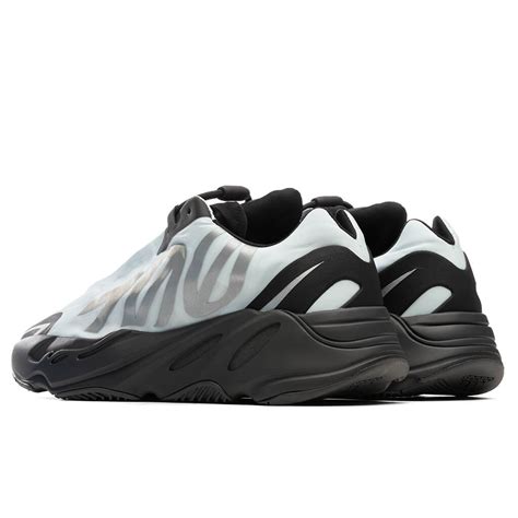 Yeezy 700 Mnvn Blue Tint Feature