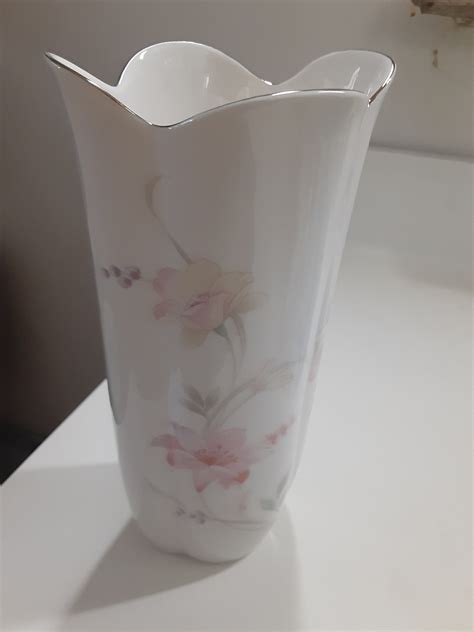 Tulip Vase With Pink Flowers And Gold Rim Made In Japan Tulip Vase Home