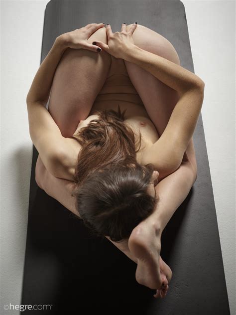 Rylan In Solo Yoga Sex By Hegre Art Erotic Beauties