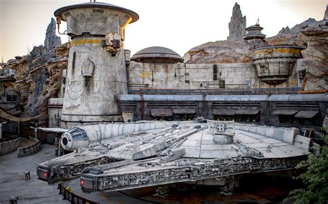 Star Wars Land: 26 Photos Of Disneyland's Star Wars Theme Park