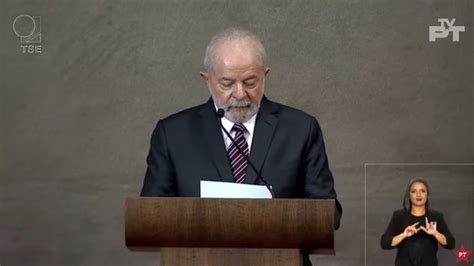 Confira a íntegra do discurso de Lula na cerimônia de diplomação como