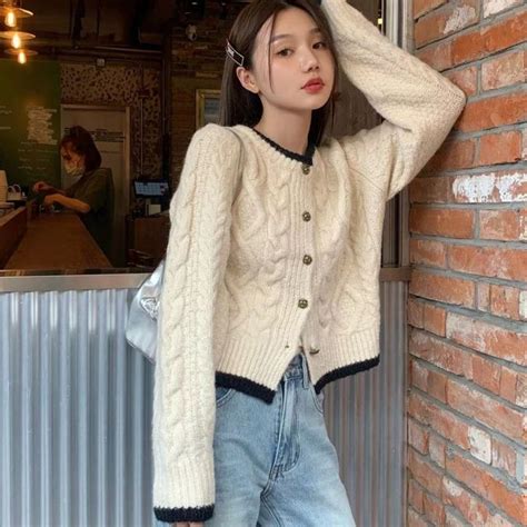 Windflower Cable Knit Cropped Cardigan Yesstyle