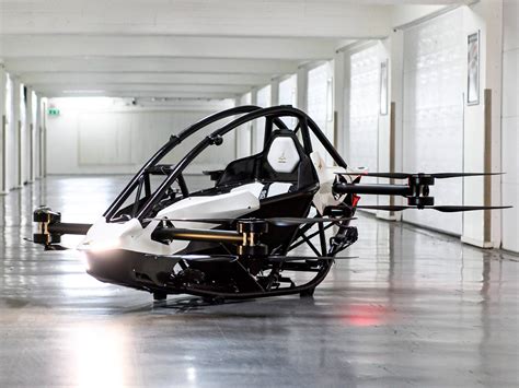 Jetson has Designed a Futuristic Flying Car that Doesn't Require a Pilot's License | Man of Many