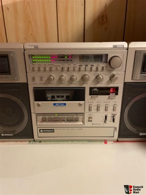 Rare Vintage Hitachi Trk 9900w Stereo Cassette Tape Recorder Player Am Fm Radio Boombox Photo