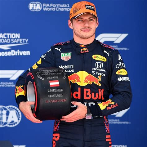 Max Verstappen with his 4th Pirelli pole position award of the season : formula1