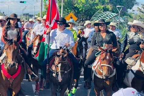 M S De Mil Jinetes En La Cabalgata De San Jos De David Panam En