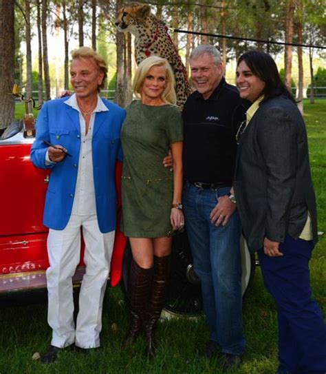 Az Insider Siegfried And Roy Surprise Appearance At Barrett Jackson