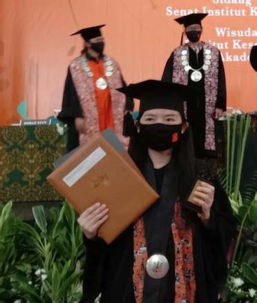 Wisuda Institut Kesenian Jakarta Tahun Akademik 2020 2021 FSRD IKJ