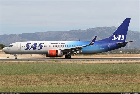 LN RGI SAS Scandinavian Airlines Boeing 737 86N WL Photo By Mike